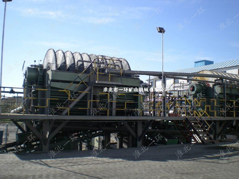 盤(pán)式真空過(guò)濾機在用戶(hù)現場(chǎng)